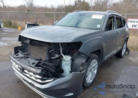 2021 Volkswagen Atlas 3.6L V6 Sel z USA, uszkodzony, nr VIN 1V2ER2CA2MC545261